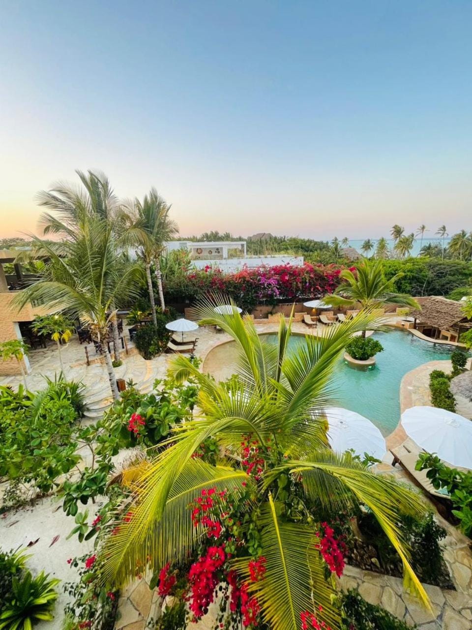 Property building, Garden, Sea view, Swimming pool, Sunset