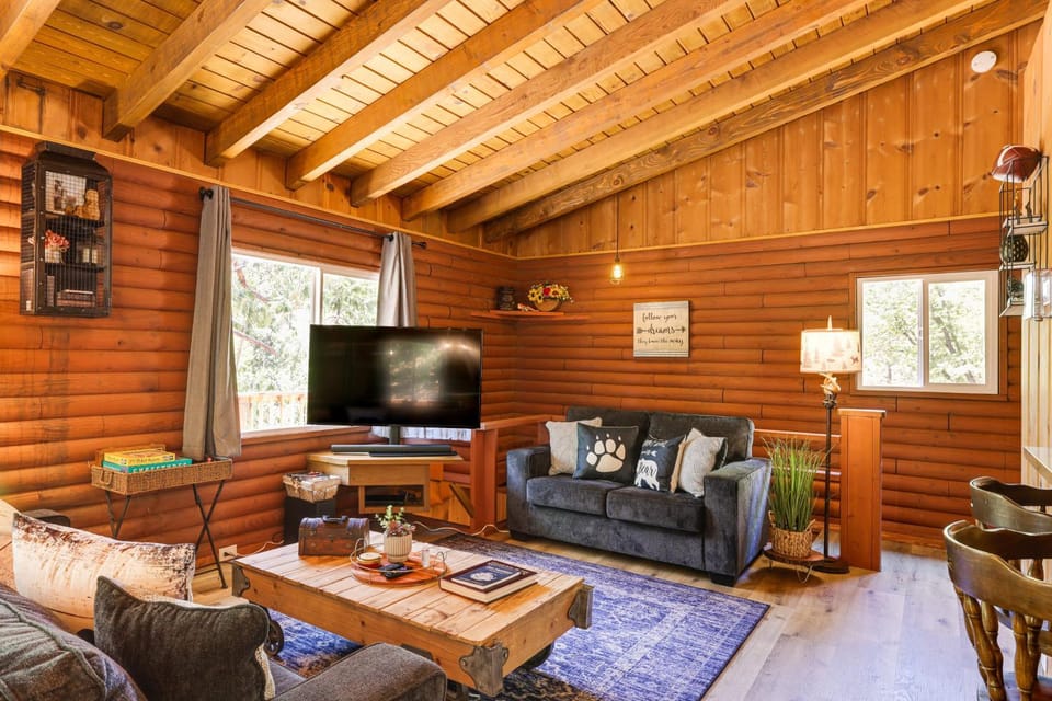 Community Lake Access: Peaceful Cabin in Sonora! Cabin in Calaveras County