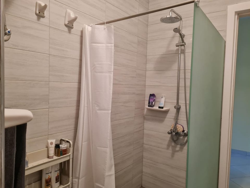 Oasis Resort Soraya - 2 bed apt, recently renovated and fully furnished with pool views in Al Ahyaa Hurghada Egypt Apartment in Hurghada