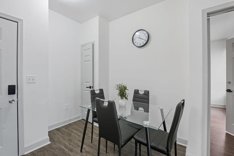 Chic 2BR2BA with Gym and Rooftop Access Apartment in Memphis
