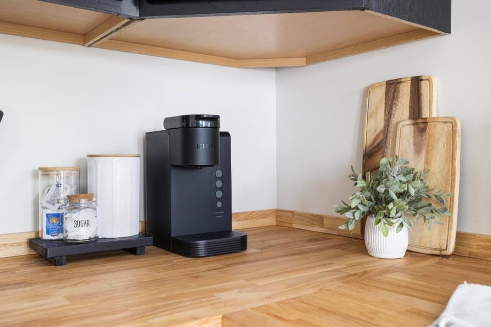 Coffee/tea facilities, Food and drinks, Meals, Breakfast