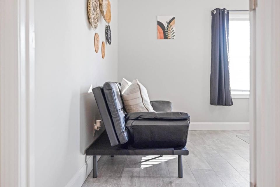 Living room, Decorative detail, Bedroom