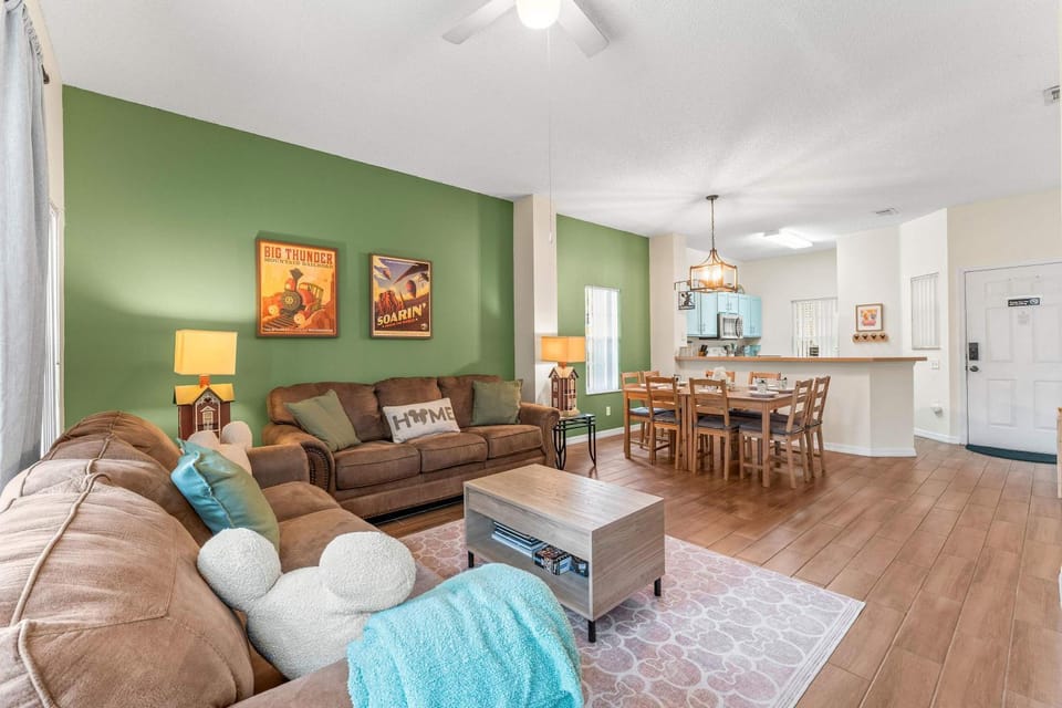 Magic Getaway at Emerald Island House in Four Corners