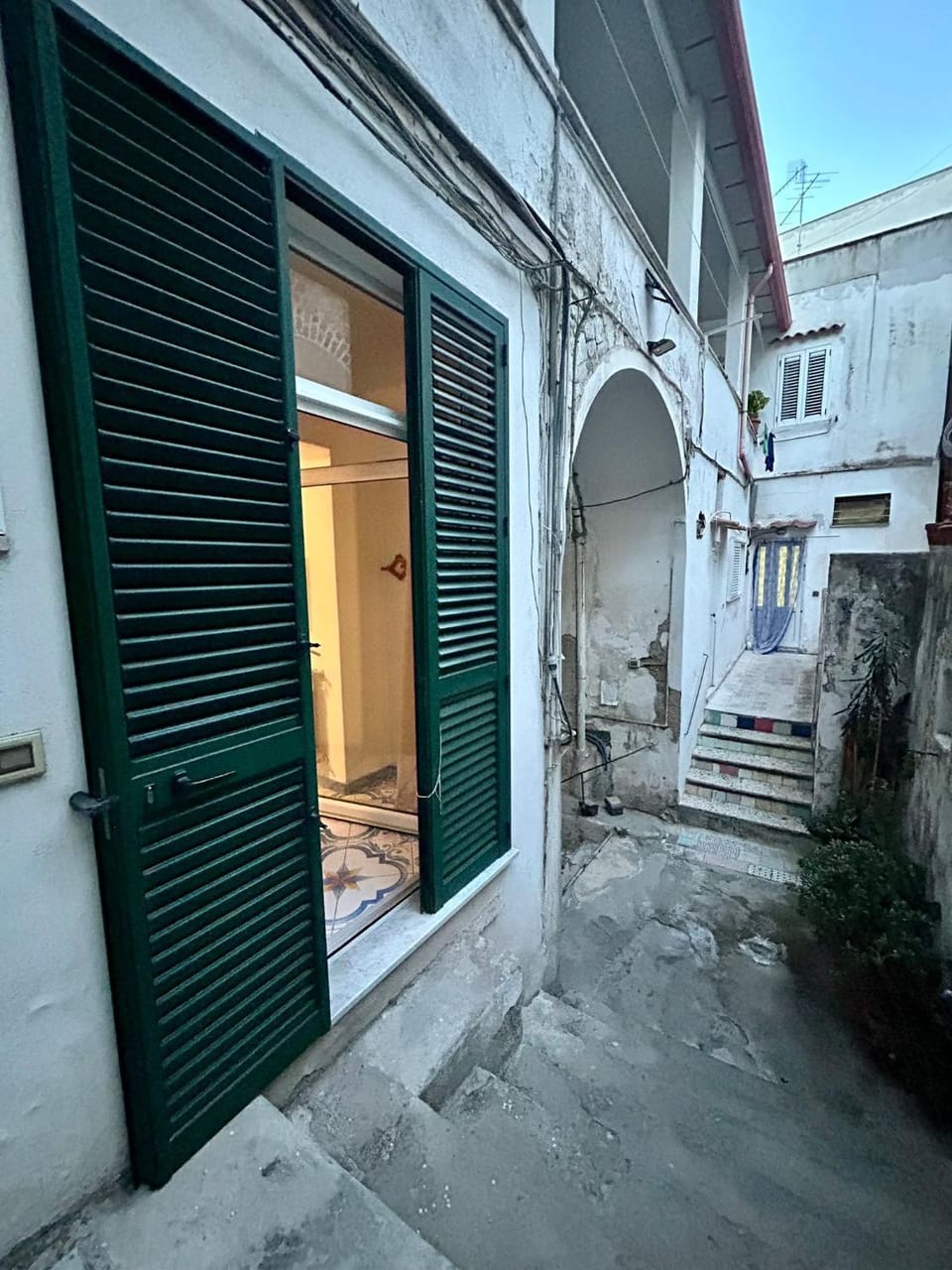 Facade/entrance