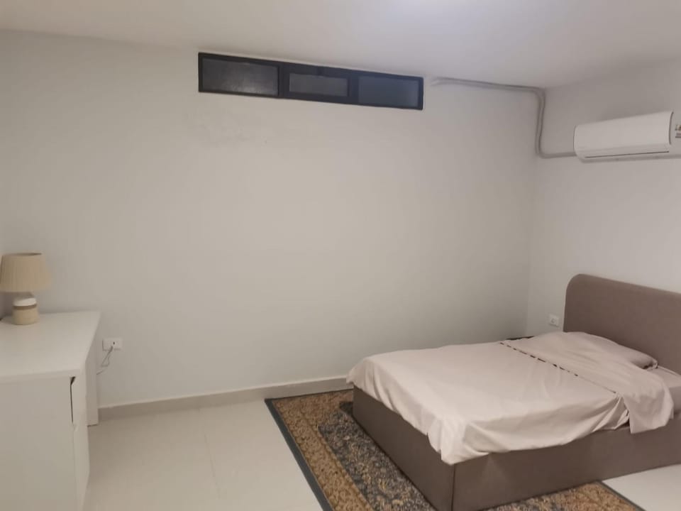 2 Master Bedroom Deluxe Apartment Queen Alia Airport Families Women ONLY Apartment in Africa