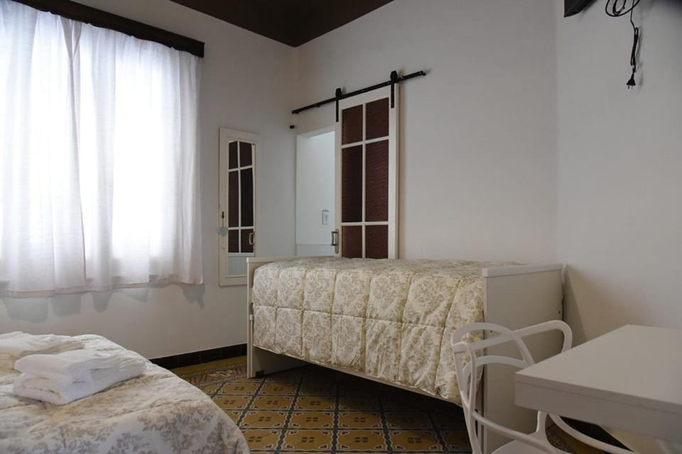 Bed, Bedroom, Breakfast
