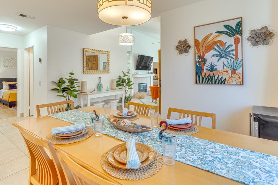 Pool Access, WFH Ready: Home in Palm Desert House in Indian Wells