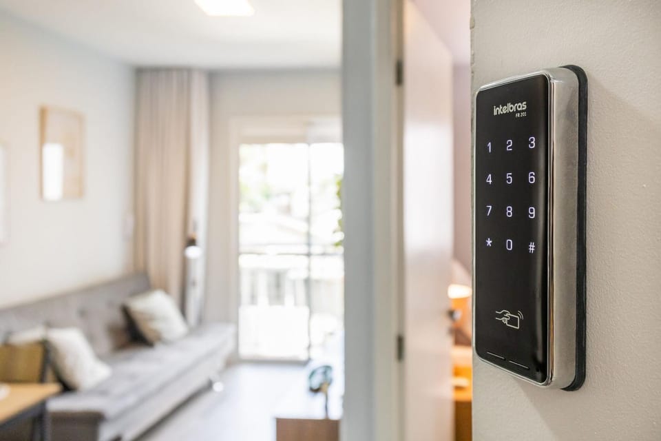 106 Ap completo em Pinheiros com Academia e AC Apartment in Sao Paulo City
