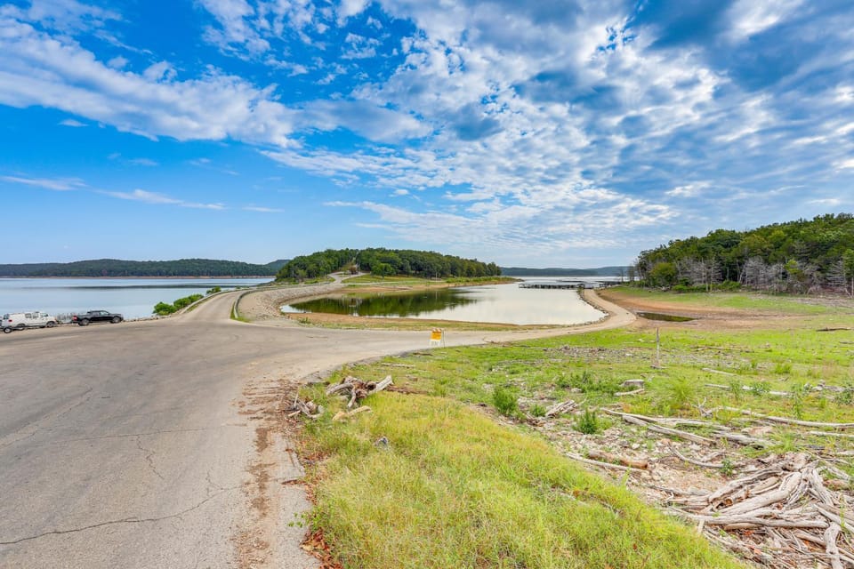 Pet Friendly! Norfork Lake Getaway w/ Fire Pit Apartment in Norfork Lake