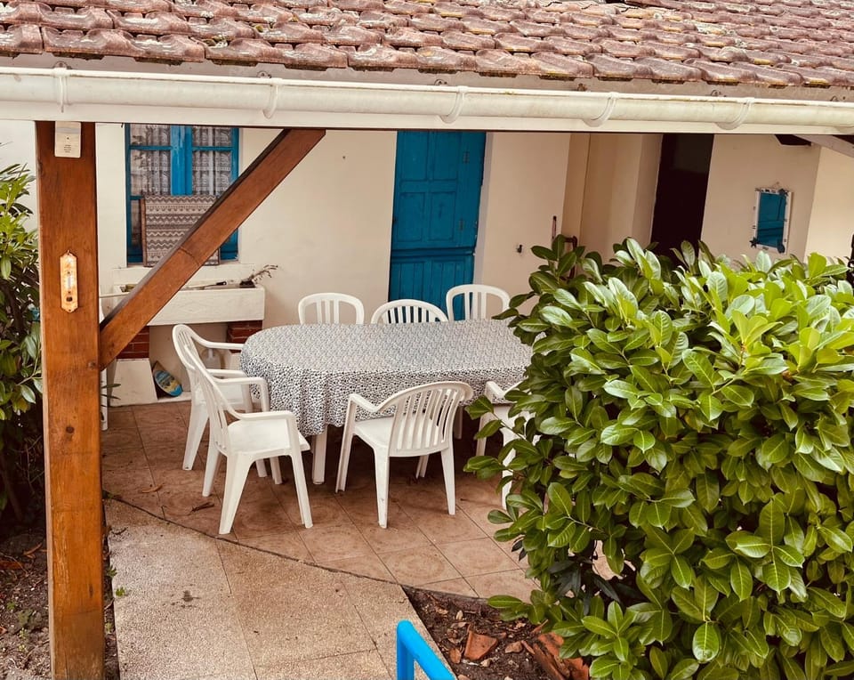Arcachonaise familiale en plein centre House in Andernos-les-Bains