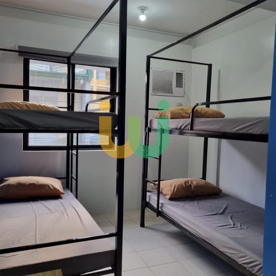 Woke Coliving Kanlaon Capsule hotel in Mandaluyong