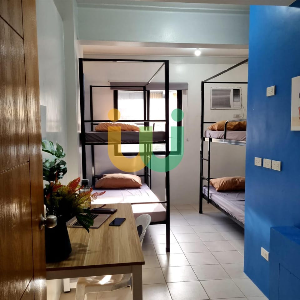 Woke Coliving Kanlaon Capsule hotel in Mandaluyong