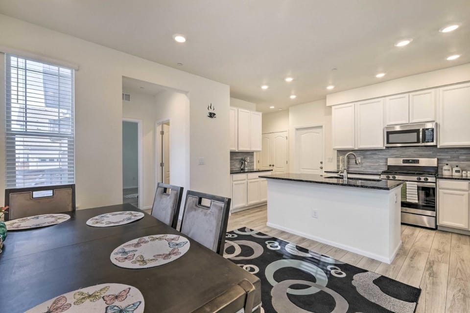 Charming 3BR Retreat - Perfect for Families House in Fort Collins