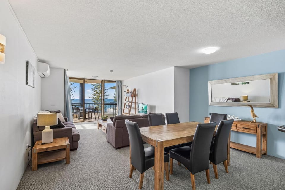 Seapoint Unit 20, 32 Victoria Tce, Kings Beach Apartment in Kings Beach