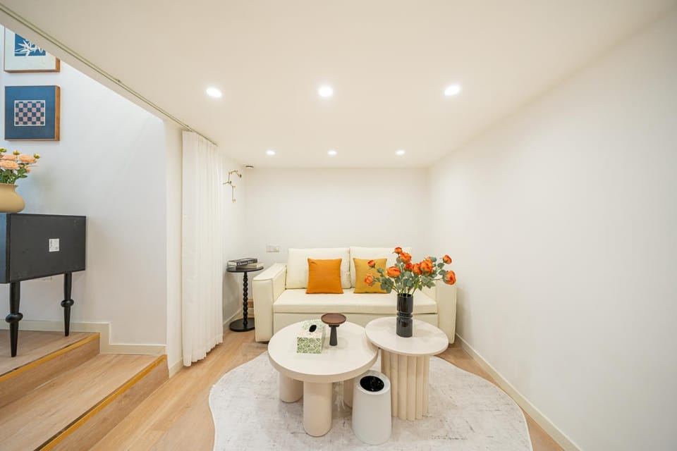 TianFeng - High-Ceiling Loft with Dining Area Apartment in Shanghai