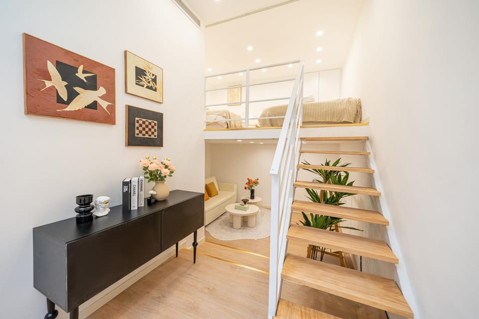 TianFeng - High-Ceiling Loft with Dining Area Apartment in Shanghai
