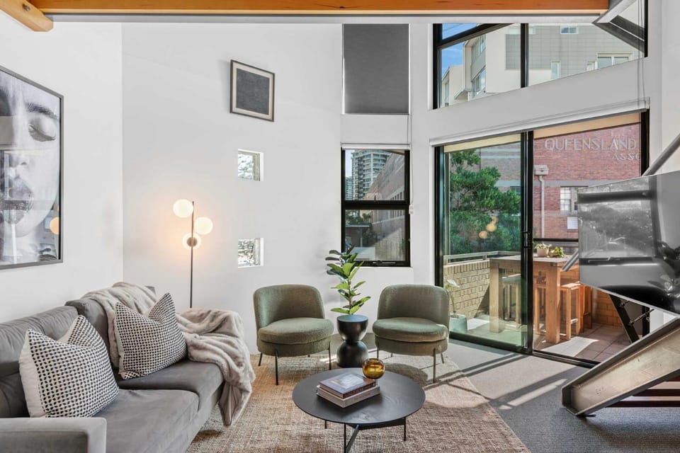 TV and multimedia, View (from property/room), Living room, Seating area, air conditioner