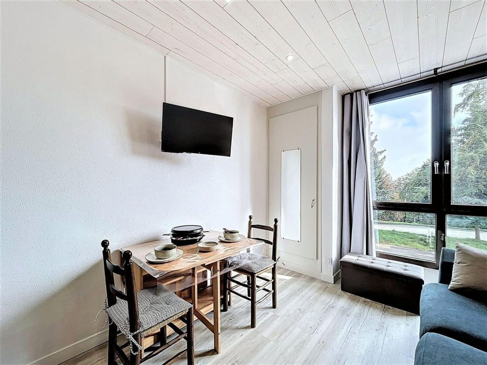 Studio ski au pied, centre station, accès piscine - FR-1-267-321 Apartment in Villarembert