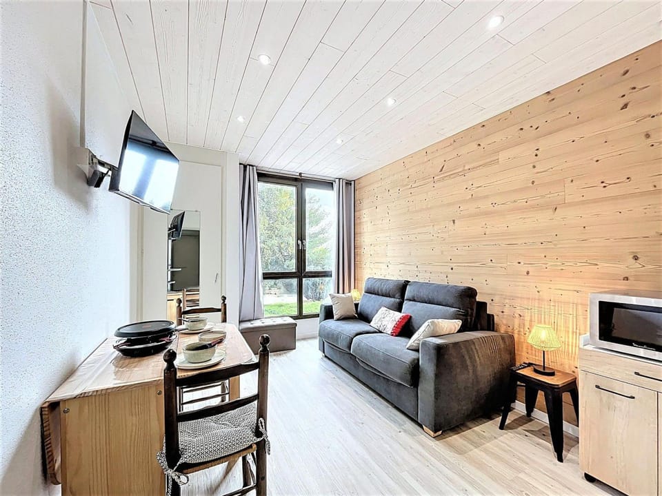 Studio ski au pied, centre station, accès piscine - FR-1-267-321 Apartment in Villarembert