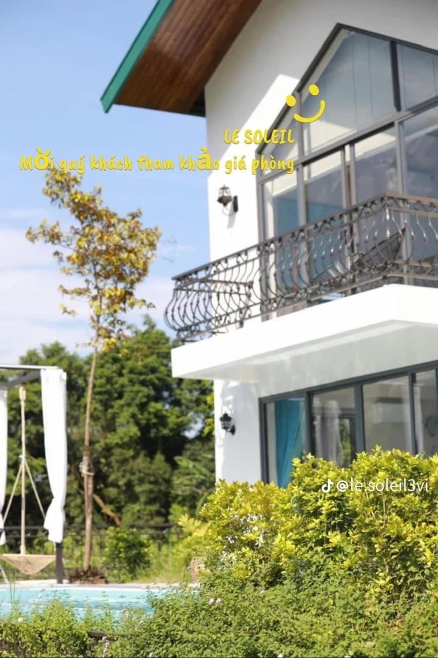 Property building, View (from property/room), Balcony/Terrace, Pool view, Swimming pool