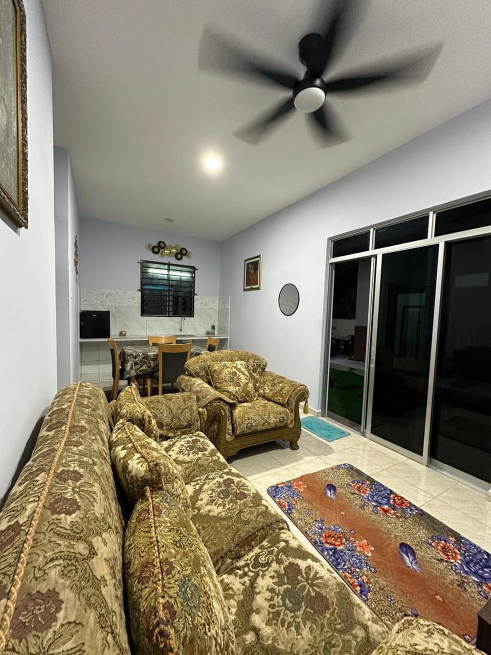 Living room, Seating area