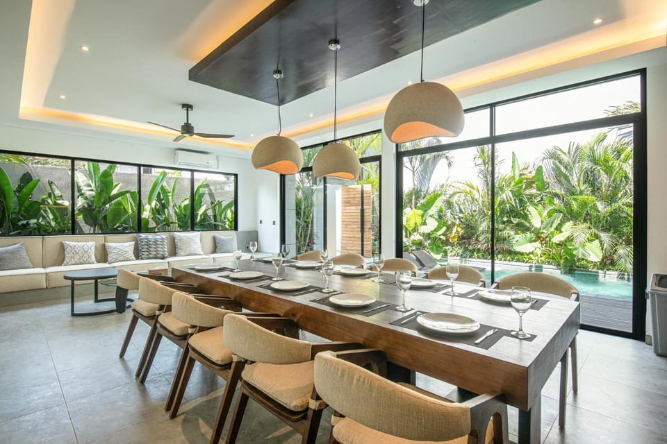 Tropical Elegance 5BR Canggu Villa Near Beach Villa in North Kuta