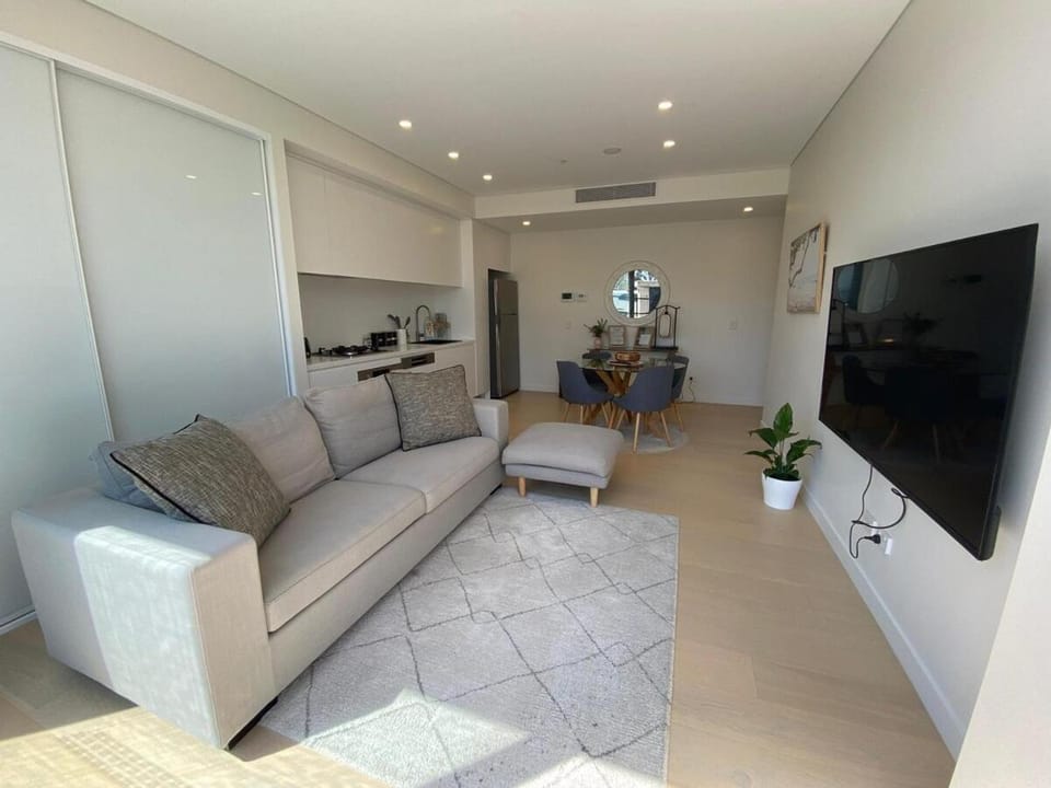 Executive One Bedroom apartment and Courtyard Retreat Apartment in Sydney