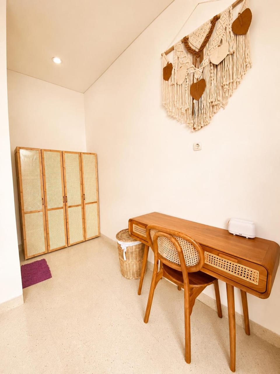 Bedroom, wardrobe