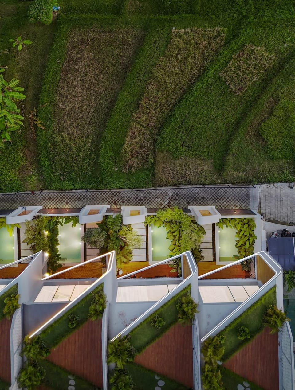 Modern 2BR Design Haven with green views, rooftop Villa in North Kuta