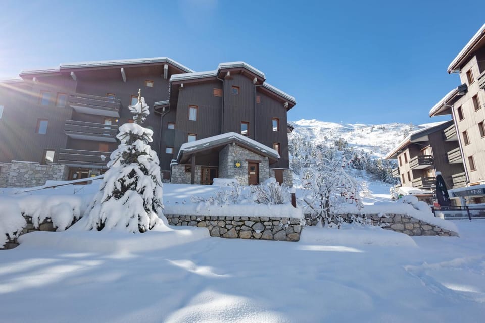 Gébroulaz #2 - 4 guests - Ski in - Ski out Apartment in Les Allues