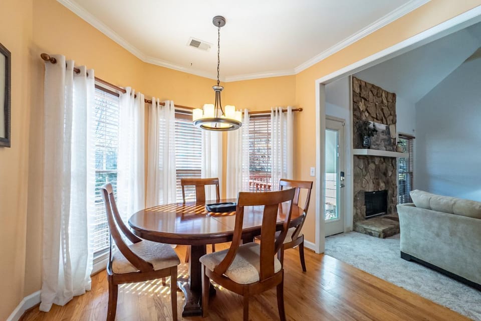 530 Waterford Drive Cartersville House in Cartersville