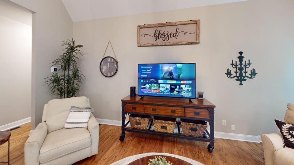 2196 Major Loring Way SW Marietta House in Marietta