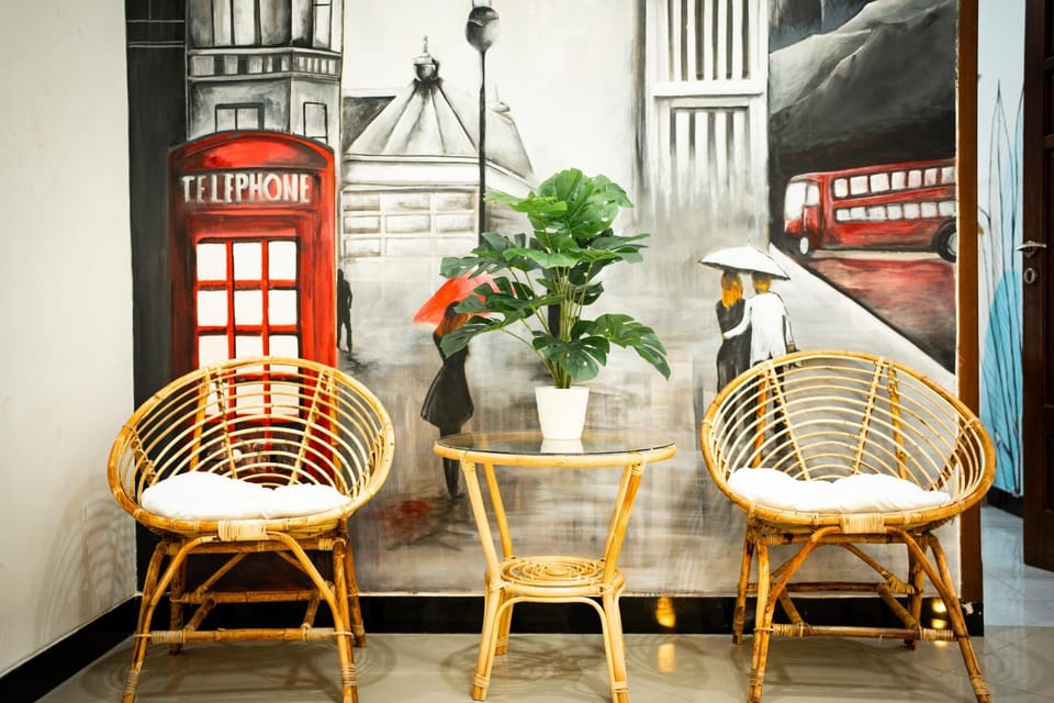 Property building, Restaurant/places to eat, Living room, Seating area