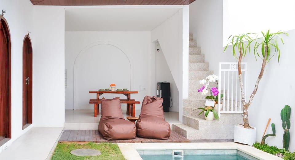 Garden, Swimming pool