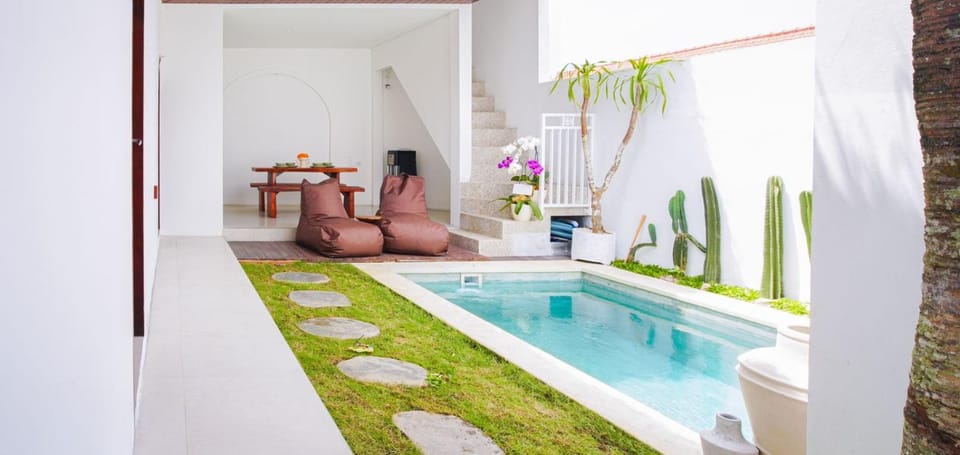 Garden, Swimming pool