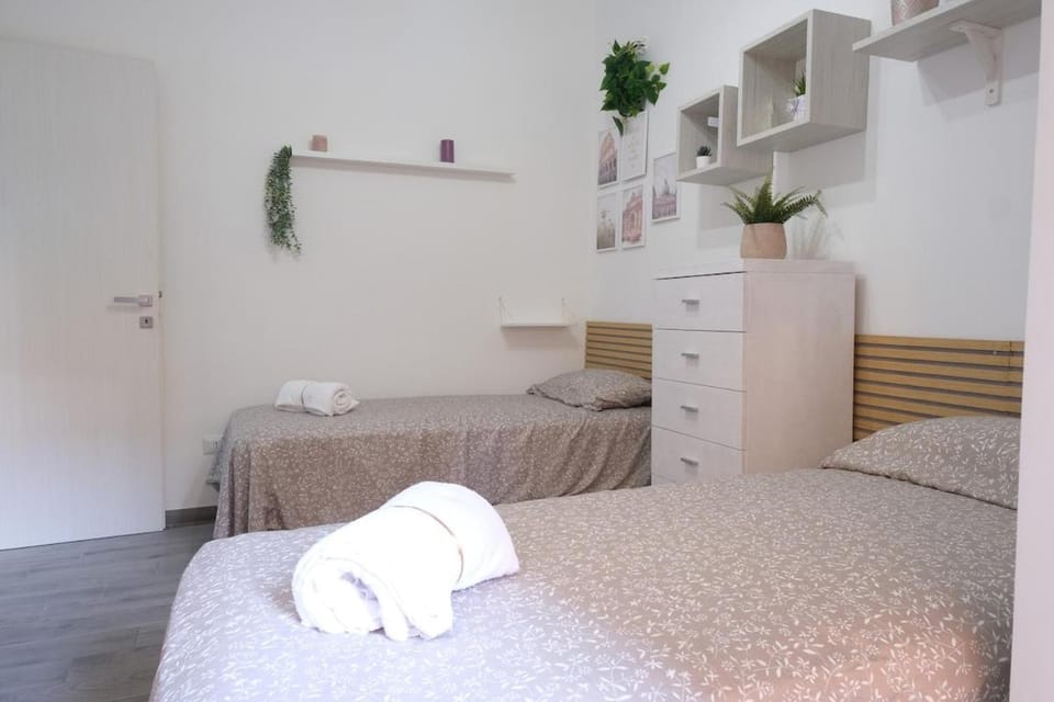 Rome - Oasis with Private Garden in Parco Pamphilj Apartment in Rome