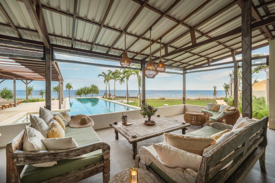 Patio, Restaurant/places to eat, Natural landscape, View (from property/room), Balcony/Terrace, Living room, Seating area, Pool view, Sea view, Swimming pool, sunbed