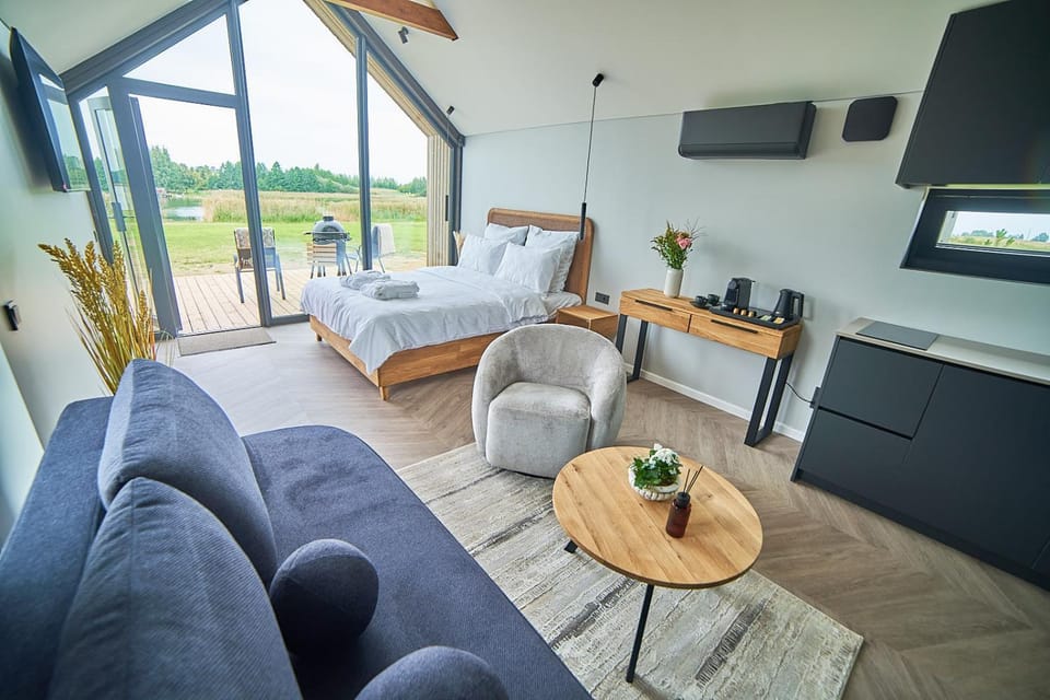 Communal lounge/ TV room, Bed, TV and multimedia, Living room, Photo of the whole room