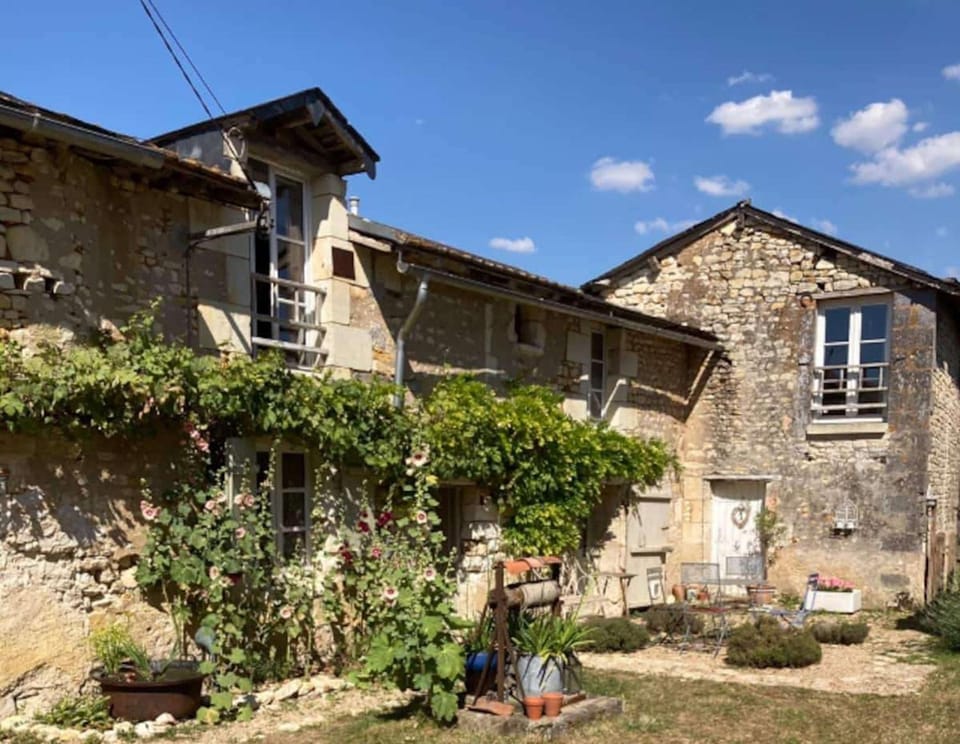 3Bedrooms-Sleeps6-WiFi-Fireplace House in Nouvelle-Aquitaine