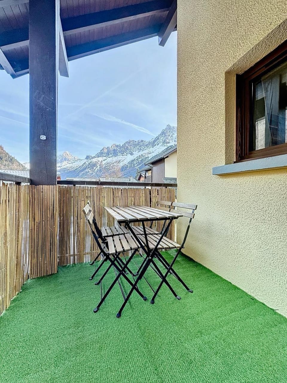 Patio, Day, Natural landscape, View (from property/room), Balcony/Terrace, Dining area, Mountain view