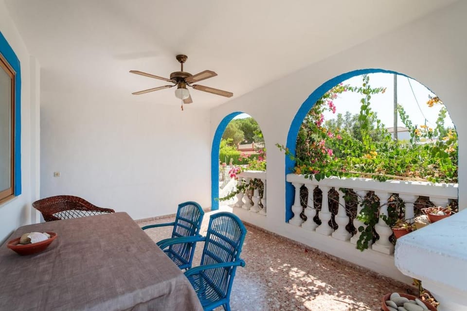 View (from property/room), Balcony/Terrace, Garden view
