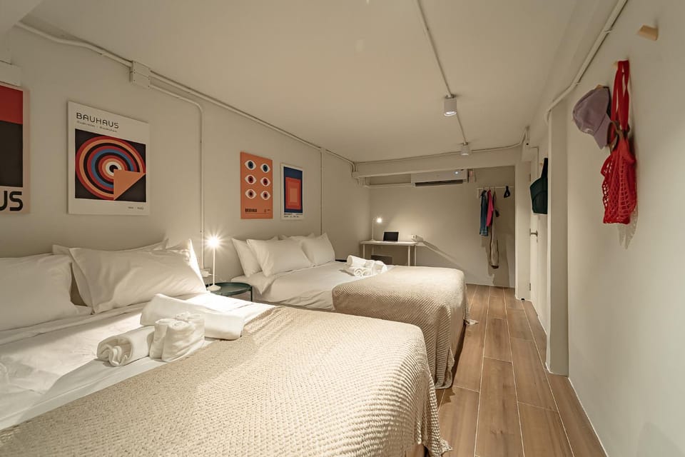 Bed, Seating area, Bedroom, towels, air conditioner