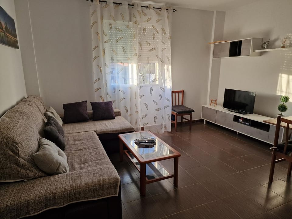 Communal lounge/ TV room, TV and multimedia, Living room