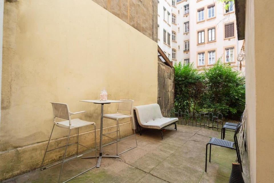 Art de Recevoir - Chic & Ancient Duplex Quais Rhône - Lyon Centre Apartment in Lyon