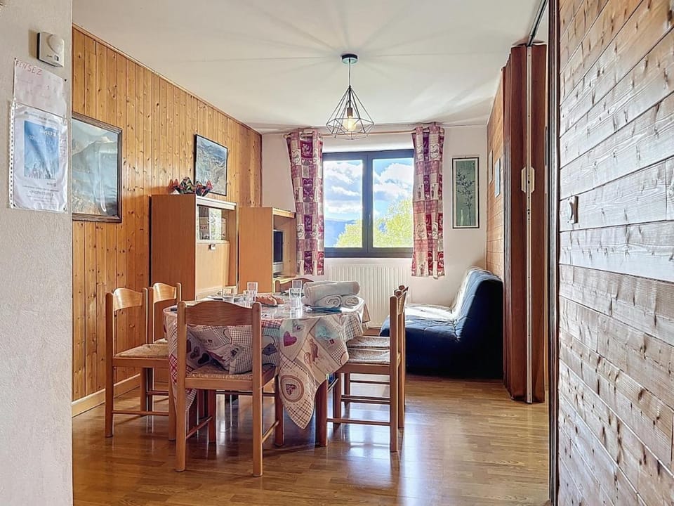 Le Puigmal - Appartement deux Chambres - Parking - Wi-Fi Apartment in Bolquère