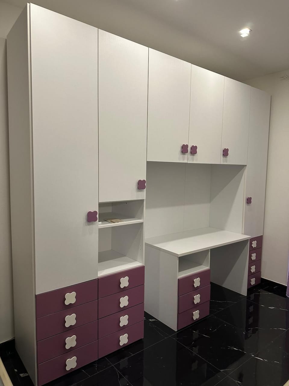Bedroom, wardrobe
