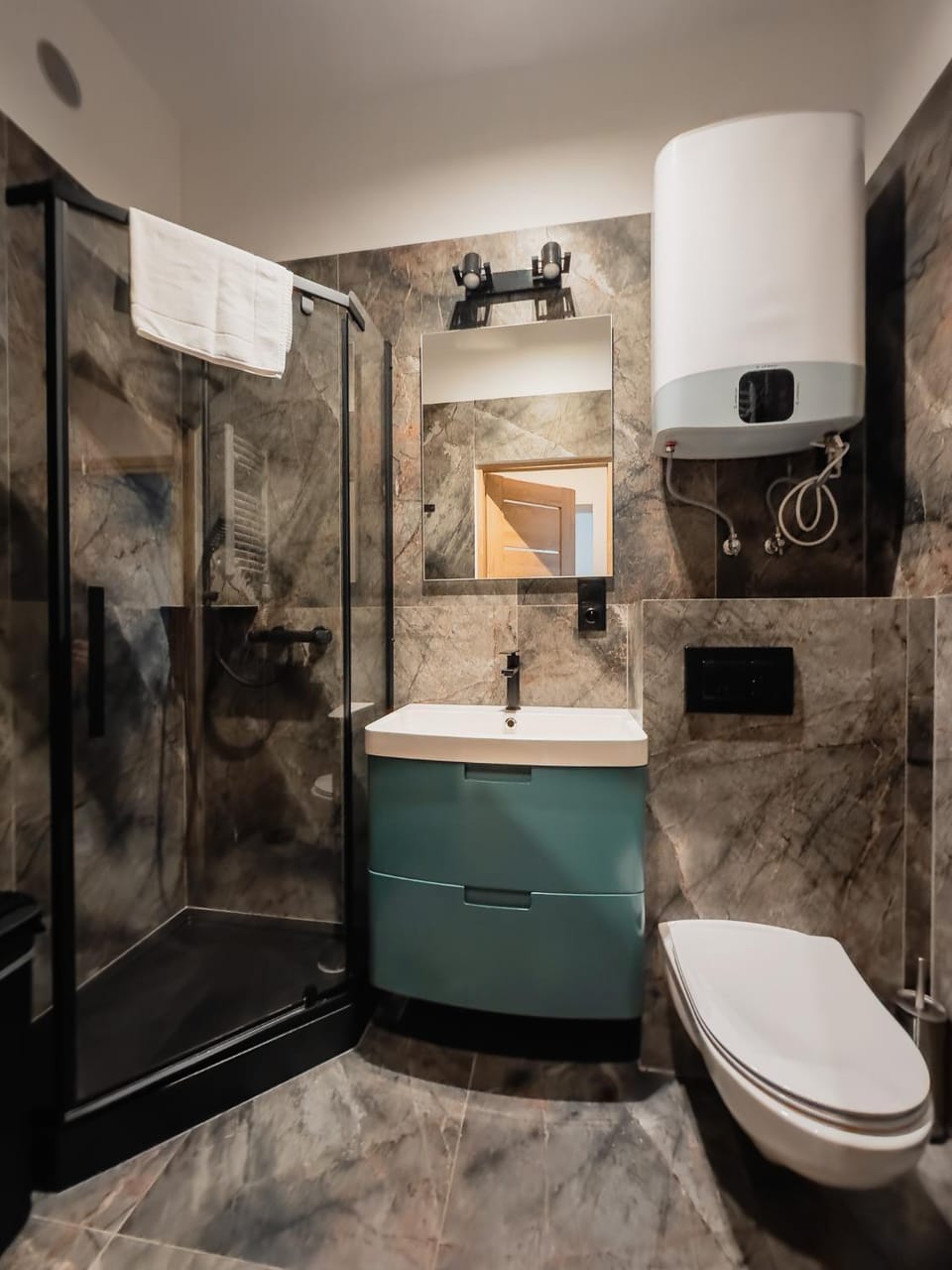 CleanComfort Apart Pomorska CC Parking Apartment in Masovian Voivodeship