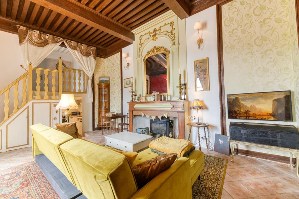 Property building, Living room