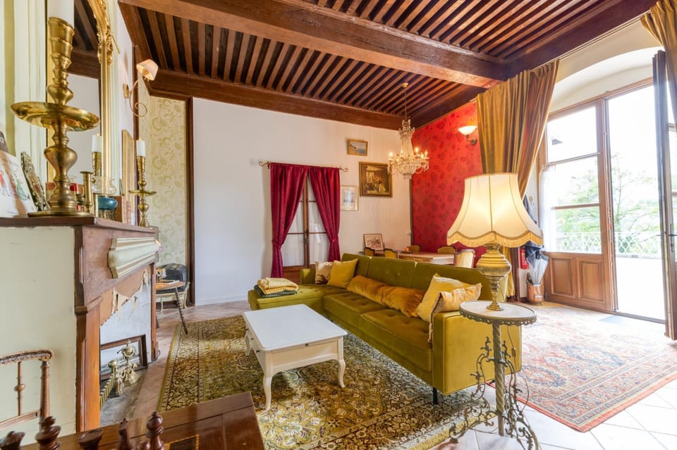 Property building, Living room