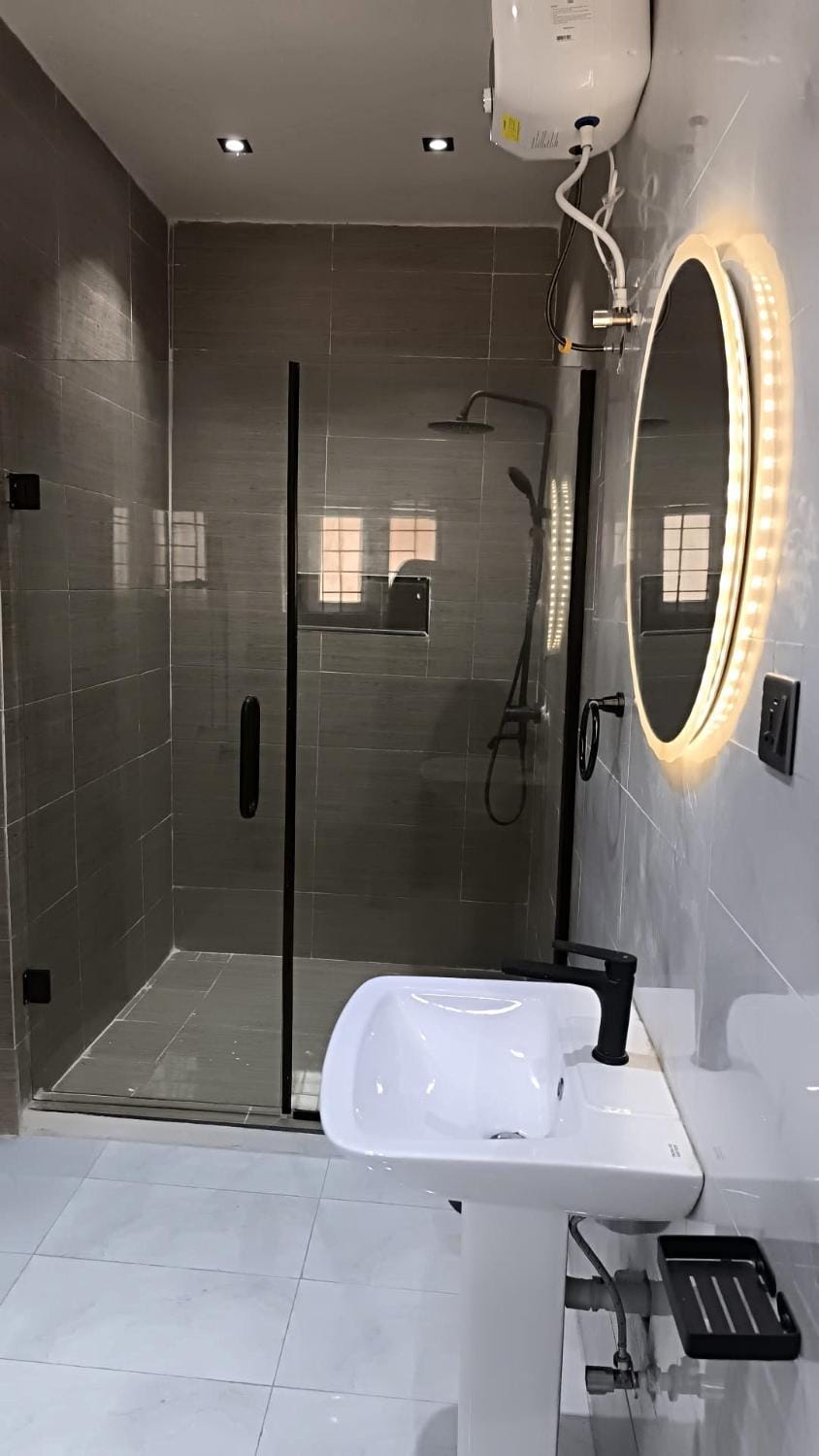 Shower, Bathroom, towels